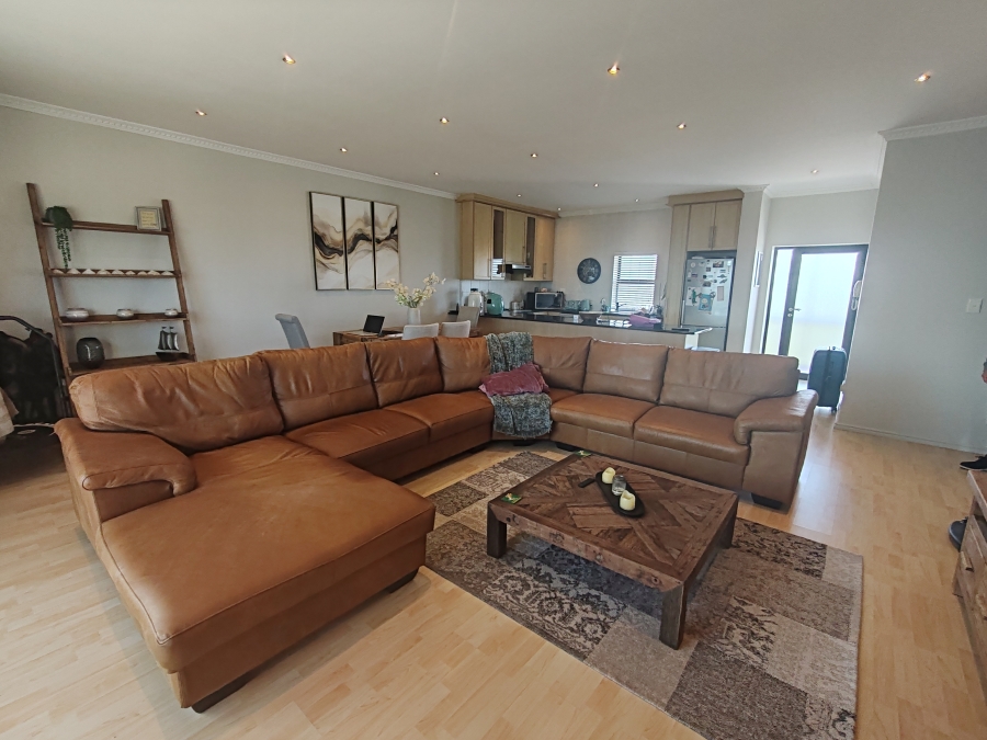 To Let 2 Bedroom Property for Rent in Big Bay Western Cape